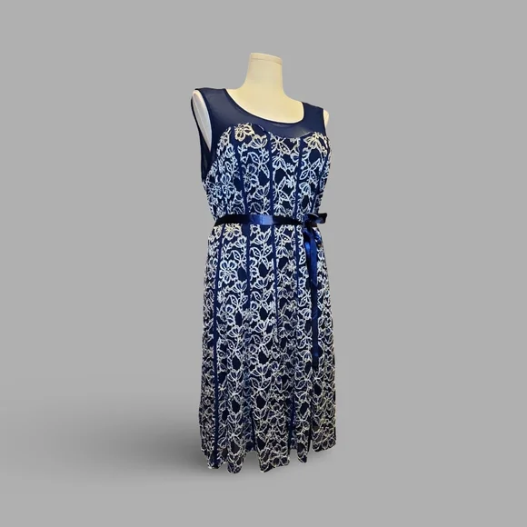 Elegant Navy and White Embroidered Dress By Candlelight Women's Fairycore Formal - Picture 7 of 11